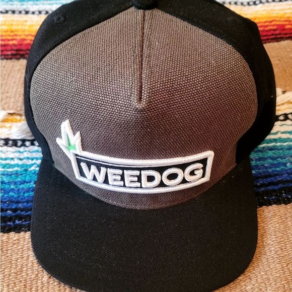 Weedog Cannabis Snapback Hat - Picture 1 of 3